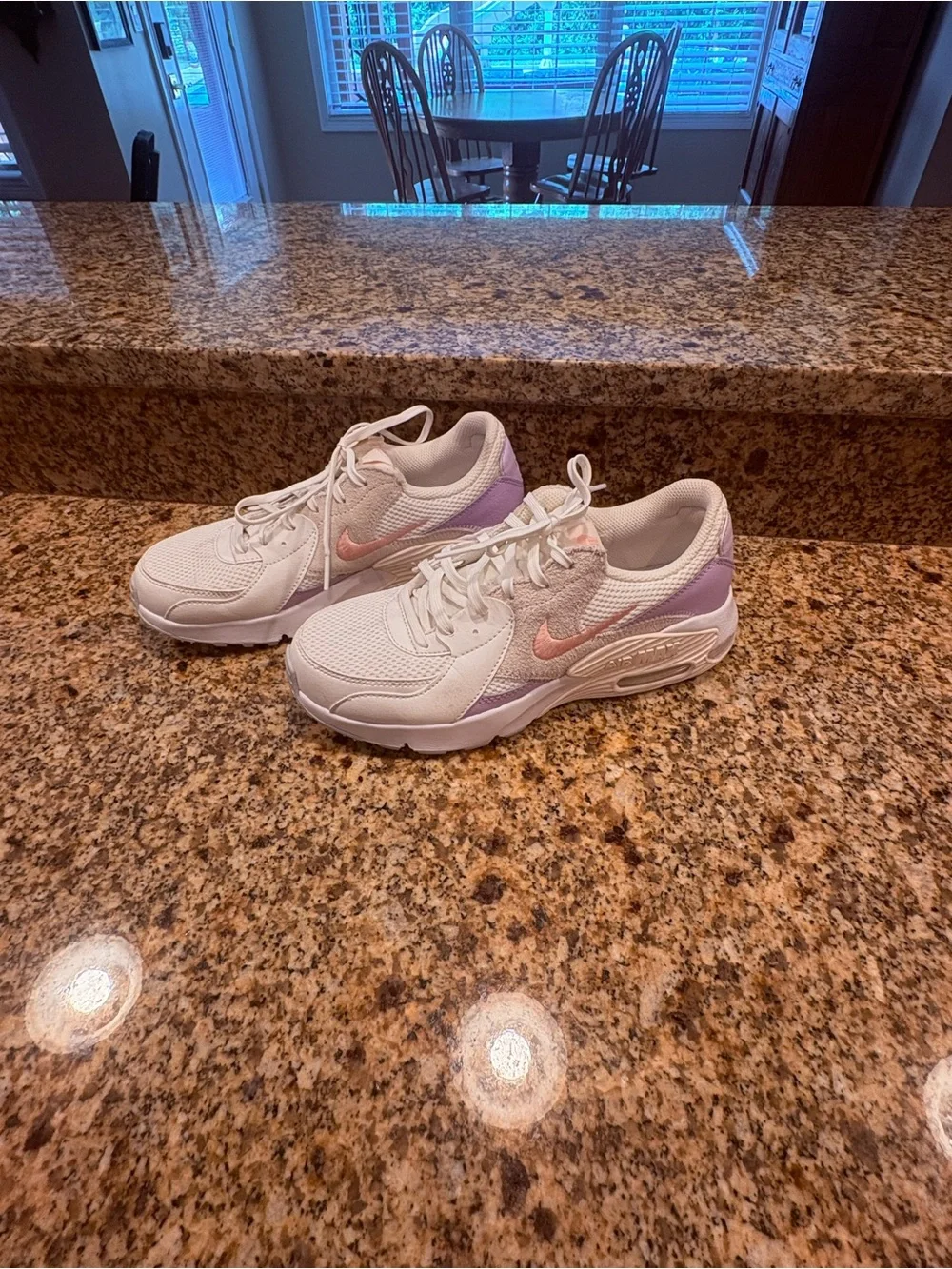 Nike reposhing this